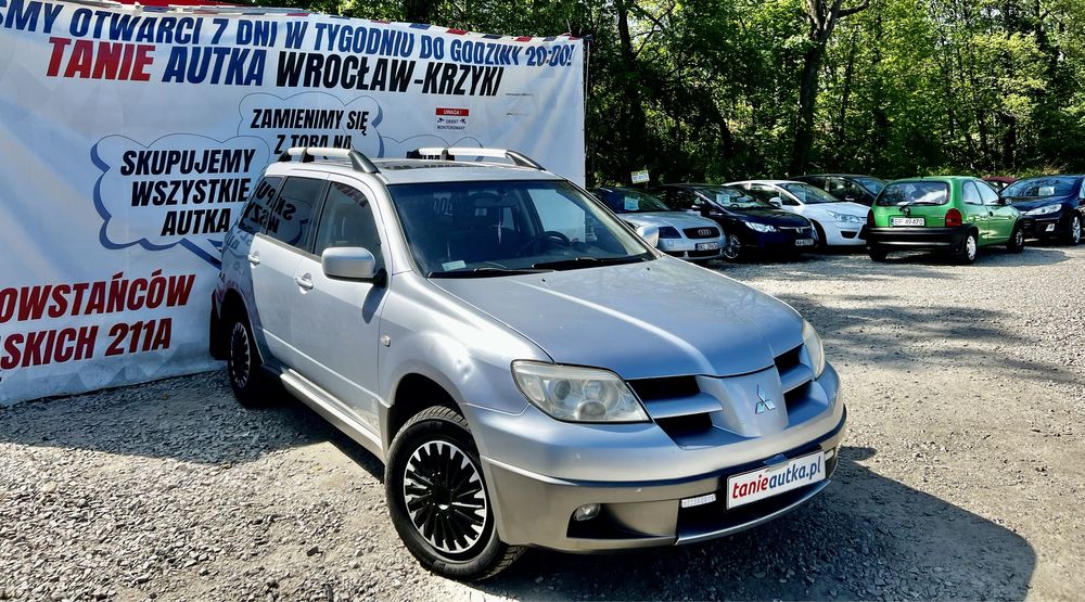 Mitsubishi Outlander 2.0 // LPG // 4x4 // 2005 // Klima // Hak