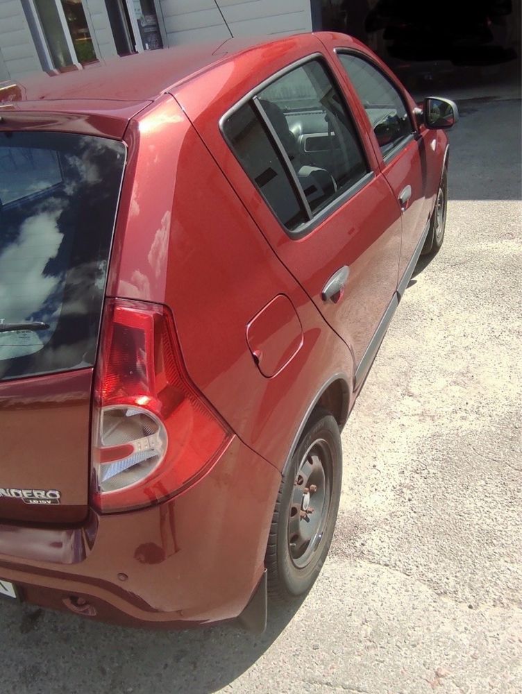 Продаю Renault Sandero