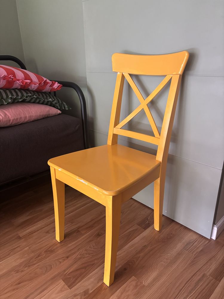 Krzesło IKEA INGOLF – żółte, do odświeżenia, drewniane