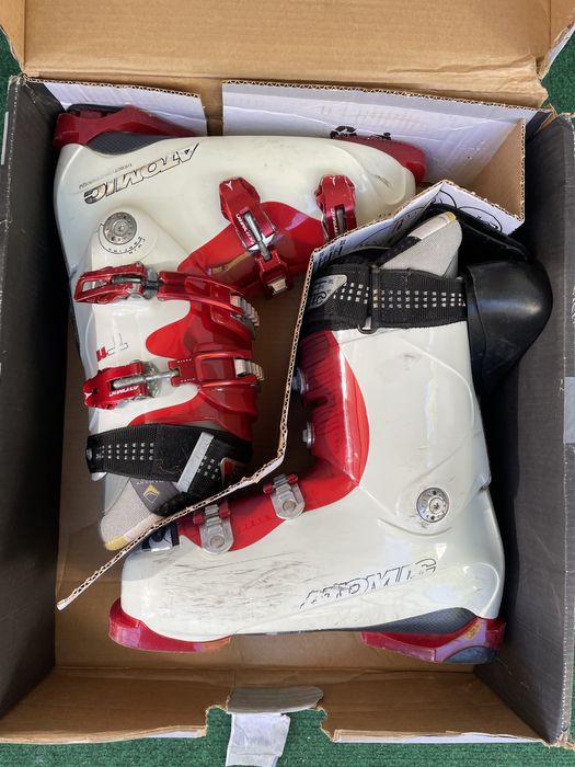 Лижні черевики Atomic