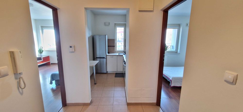 Dwa oddzielne przestronne pokoje z osobną kuchnią i balkonem Ursus