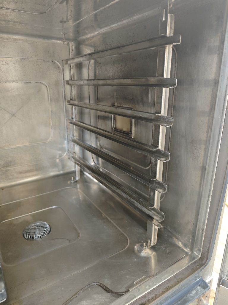 Пароконвектомат 6 рівнів Rational CM 61