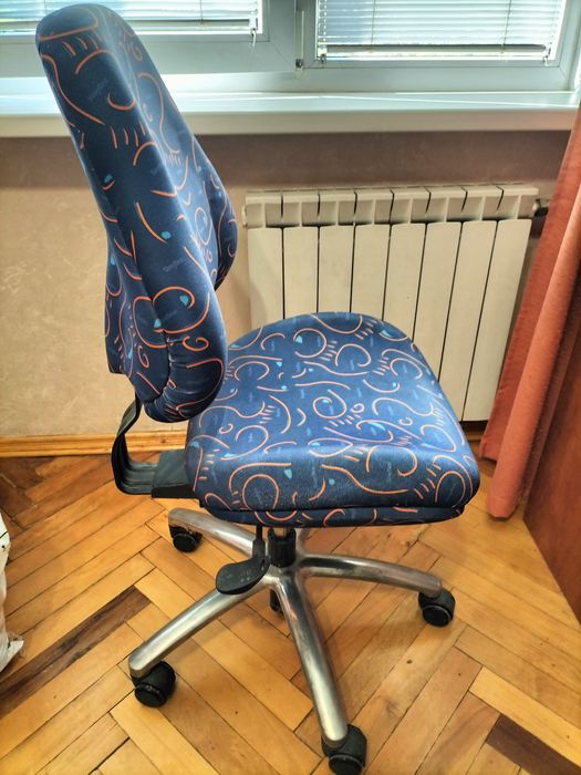 Детское кресло Mealux Y-128 в  хорошем состоянии.