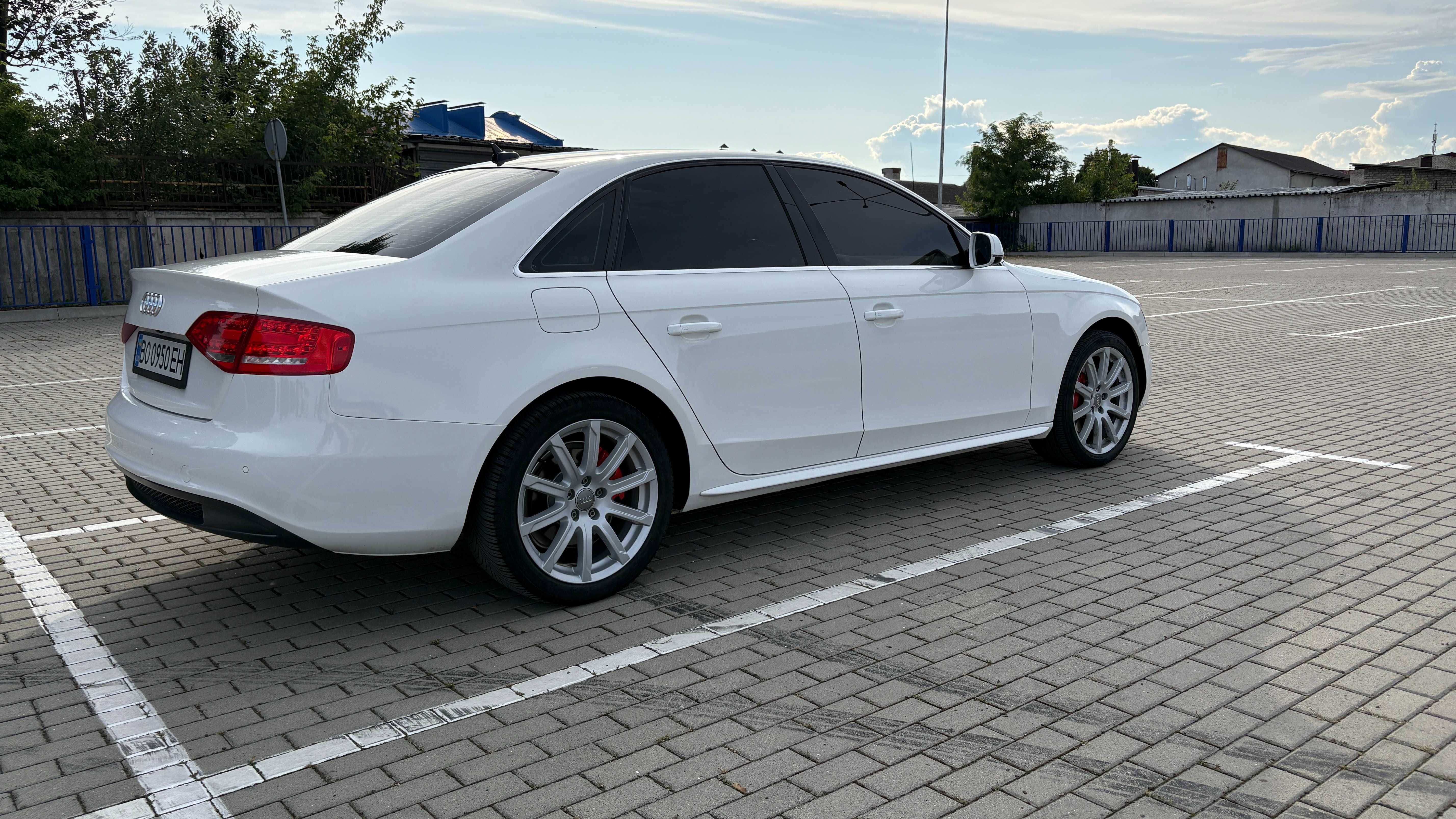 Audi A4 B8 S line 2.0 TFSI 211 к. с. 2012 р.