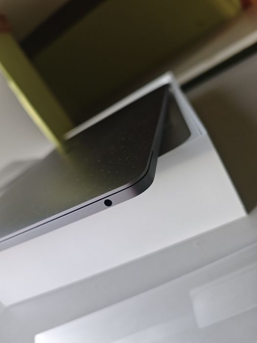 Macbook pro 13 2017 8/128 core i5