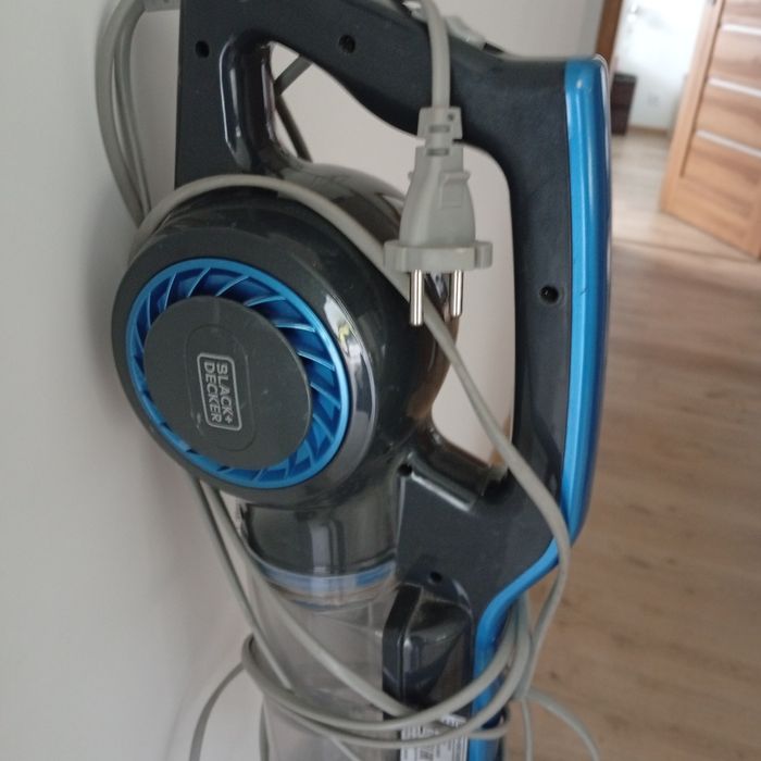 Odkurzacz pionowy Black+Decker BXVMS600E niebieski