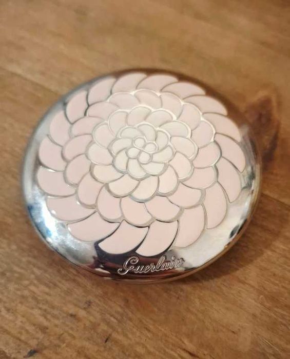 Guerlain Météorites opakowanie po pudrze lusterko