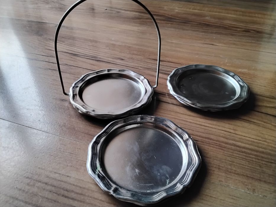 Metalowe podstawki PRL