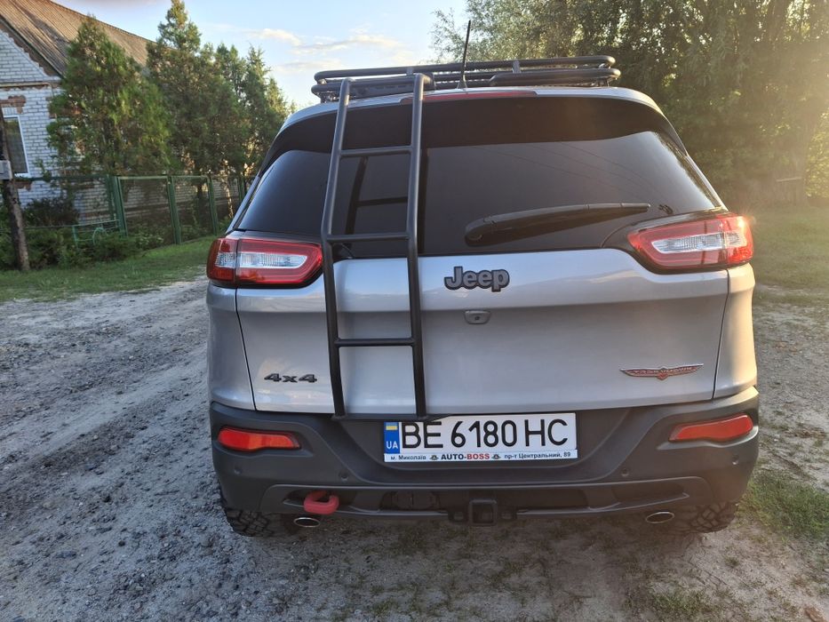 Jeep cherokee  продам