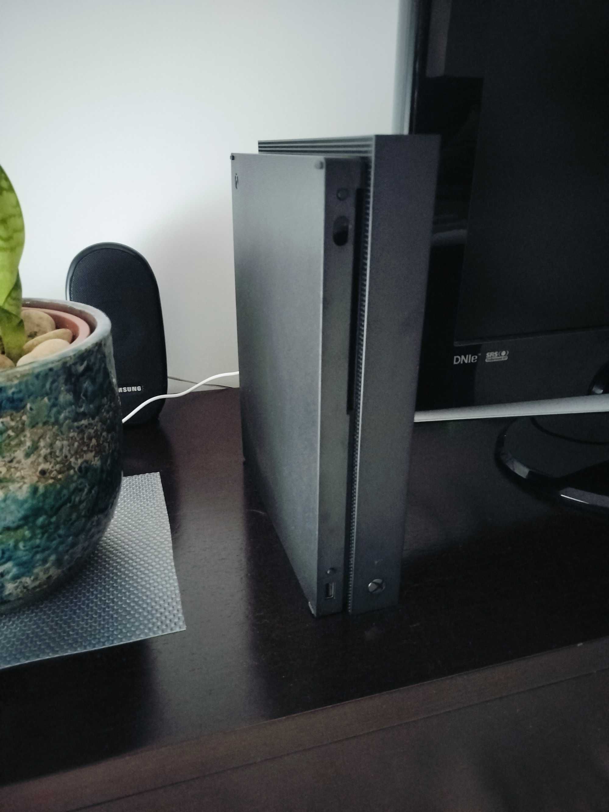 Xbox one X 1000Gb