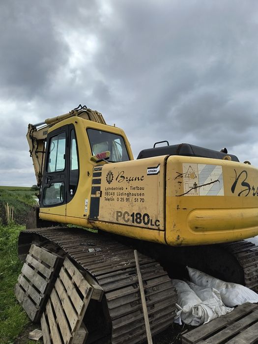 Екскаватор Komatsu PC 180 LC 1998 гусеничний