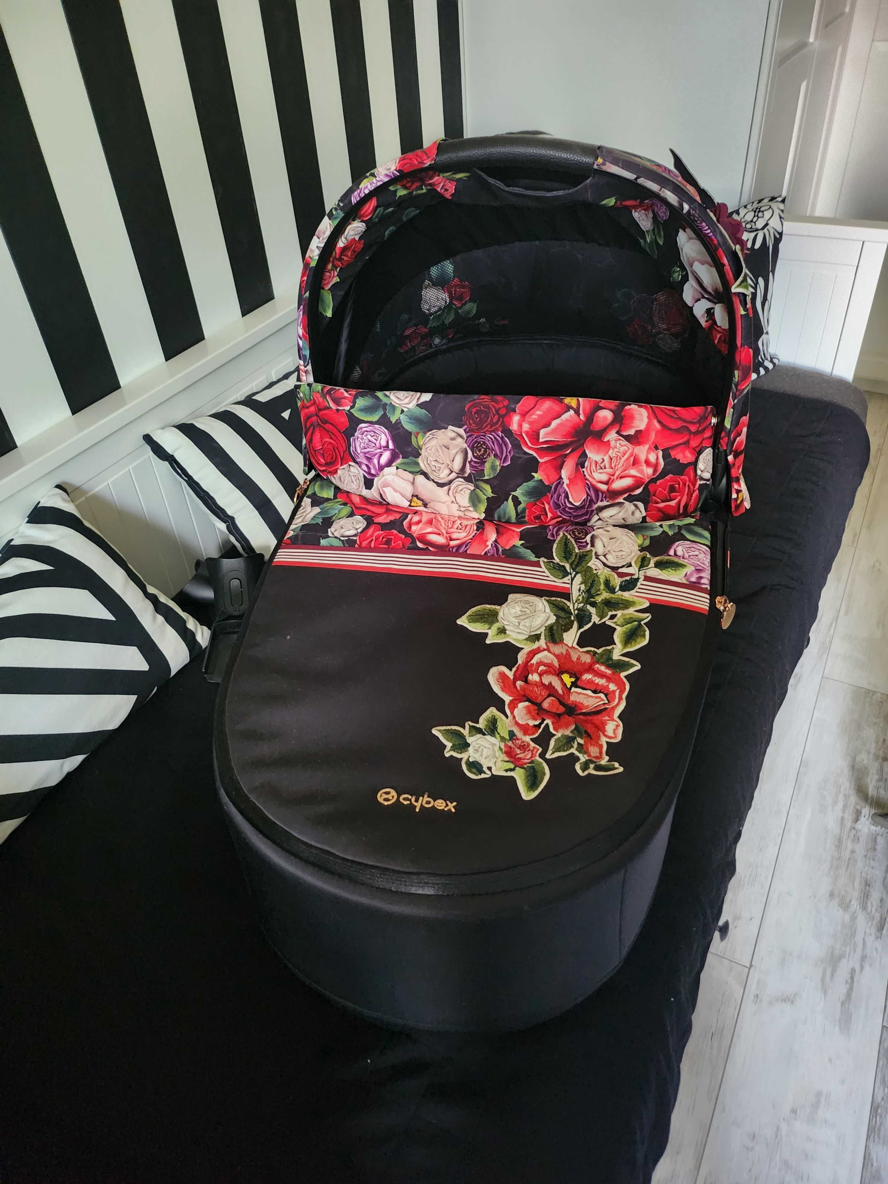 Piekna gondola Cybex Spring Blossom Priam 2.0 / 3.0