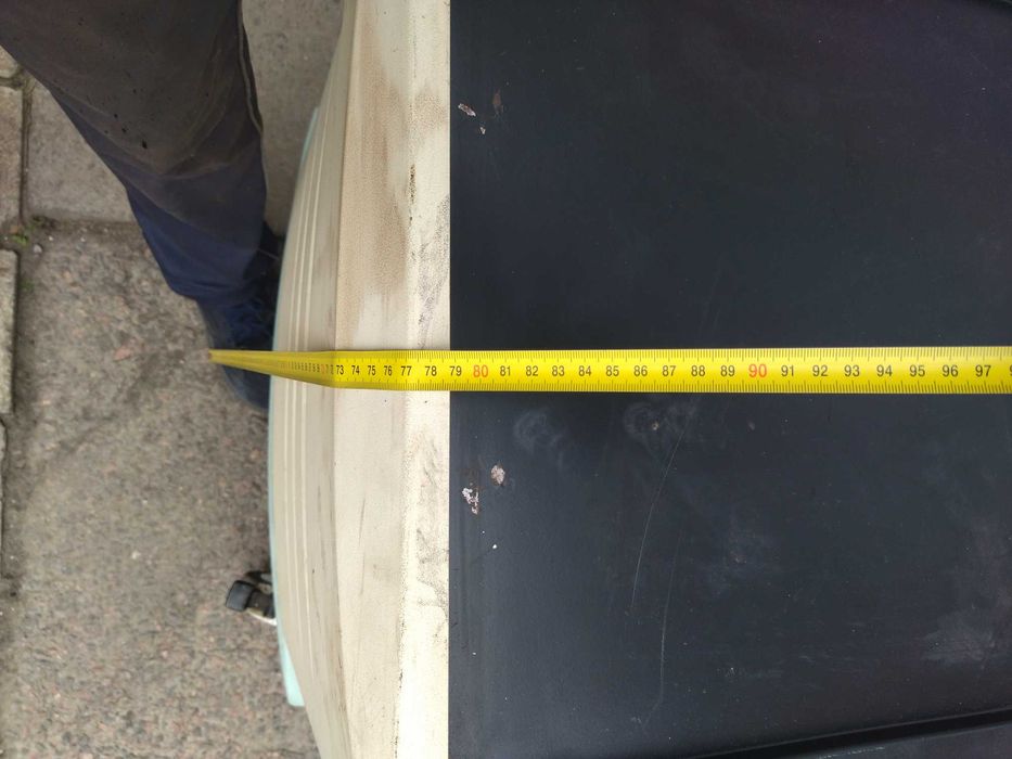 Пересувна тумбочка на колесах