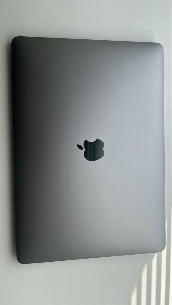 MacBook PRO 13 2020 16/512 touch bar