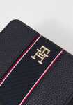 Tommy Hilfiger oryginalny piękny portfel