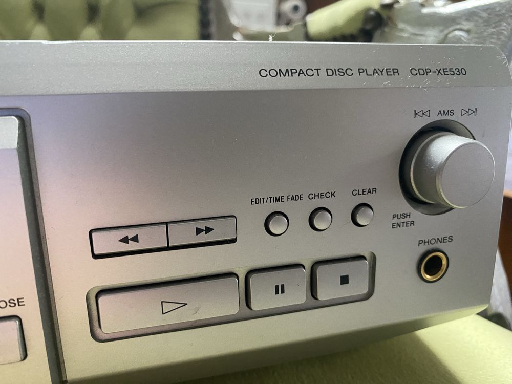 Odtwarzacz cd CDP XE 530 Sony text pilot