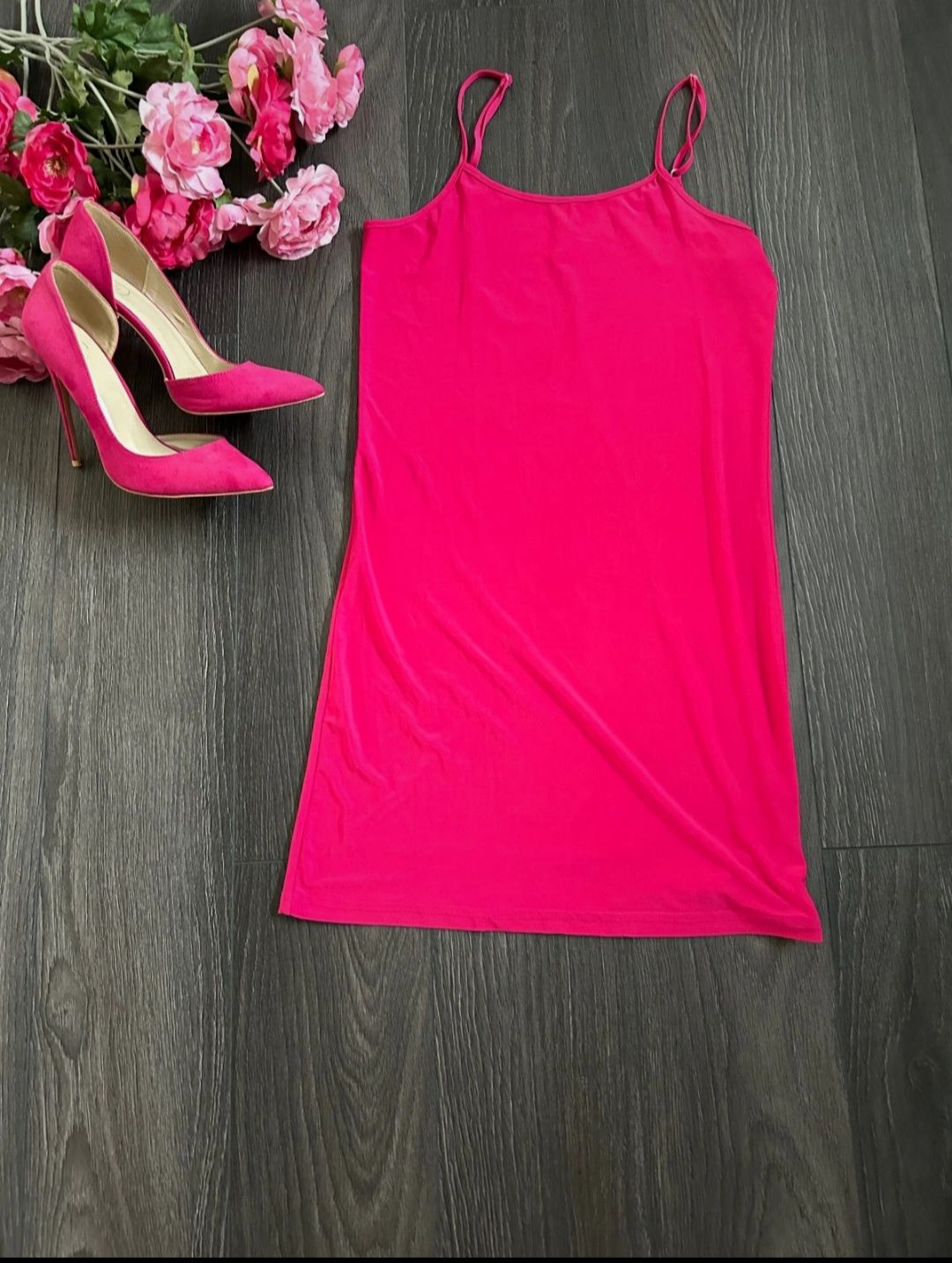 Różowa maxi sukienka