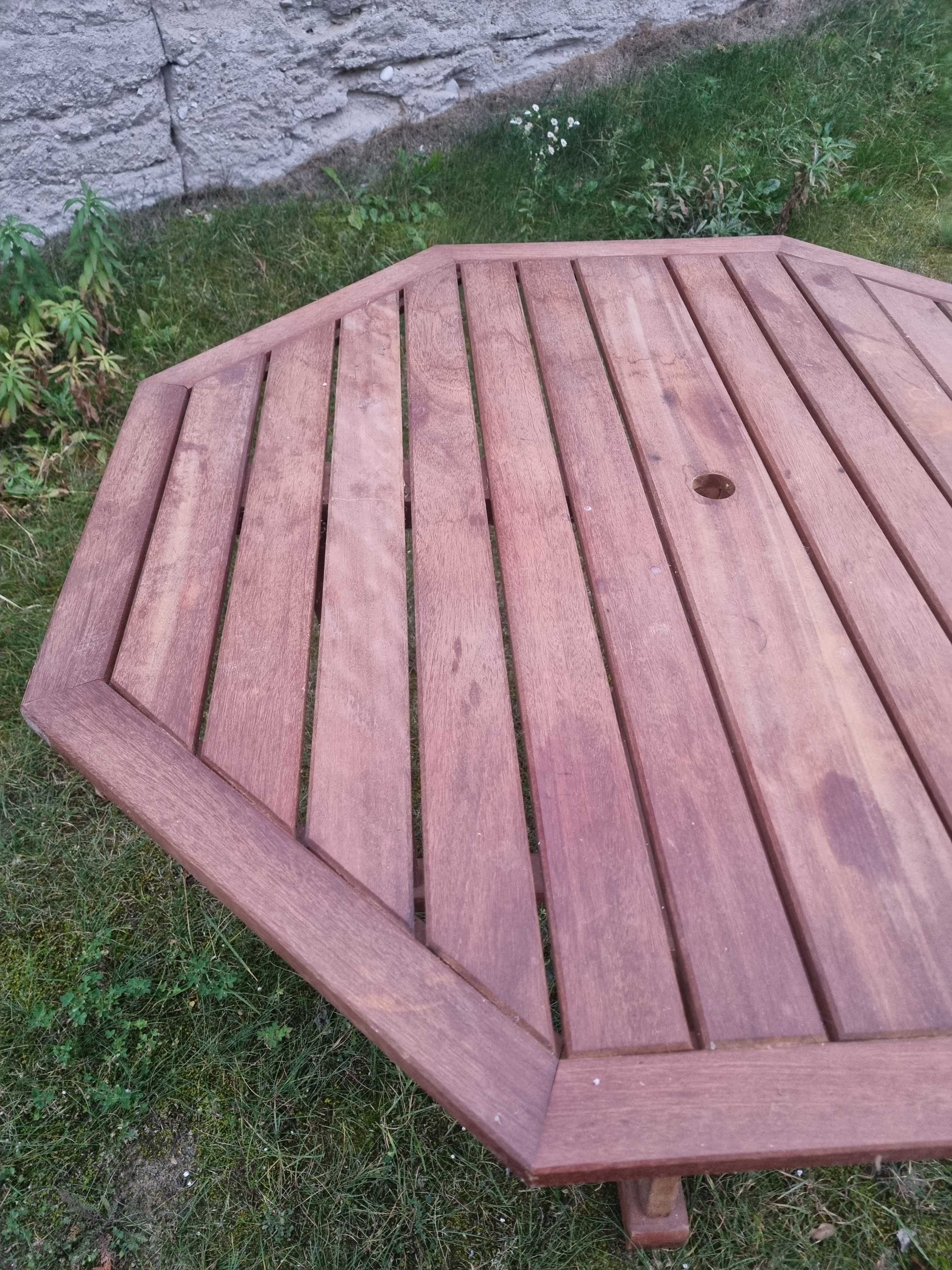 Stół z twardego drewna Indyjskiego