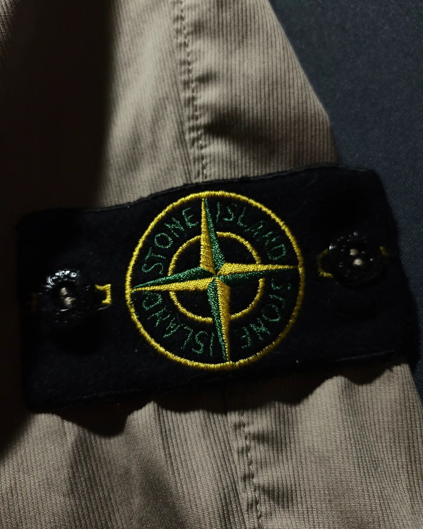 Stone island model : BIEGE