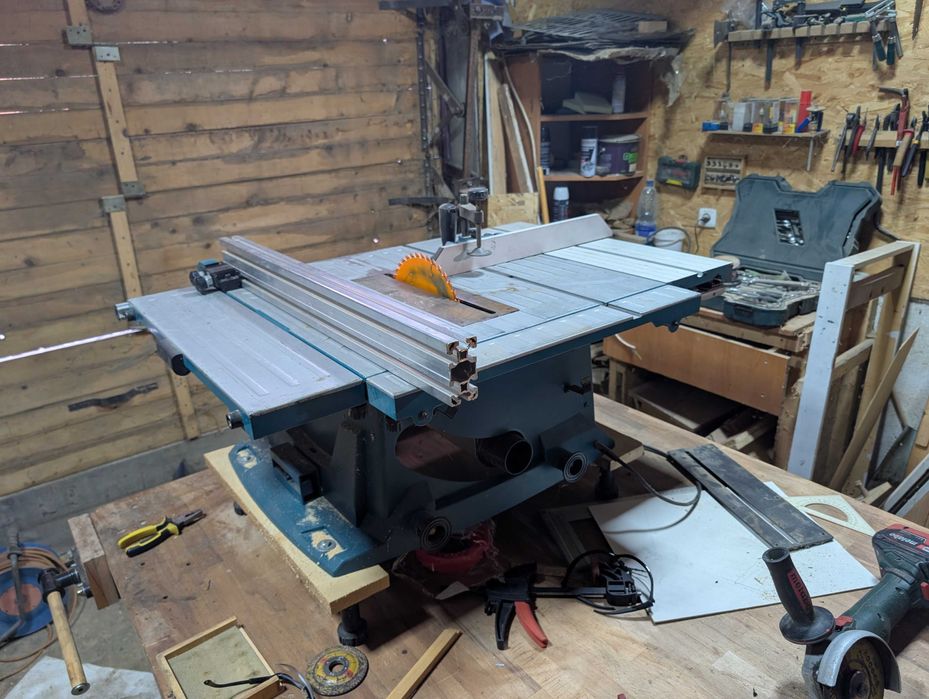 Циркулярна пила Makita MLT100N