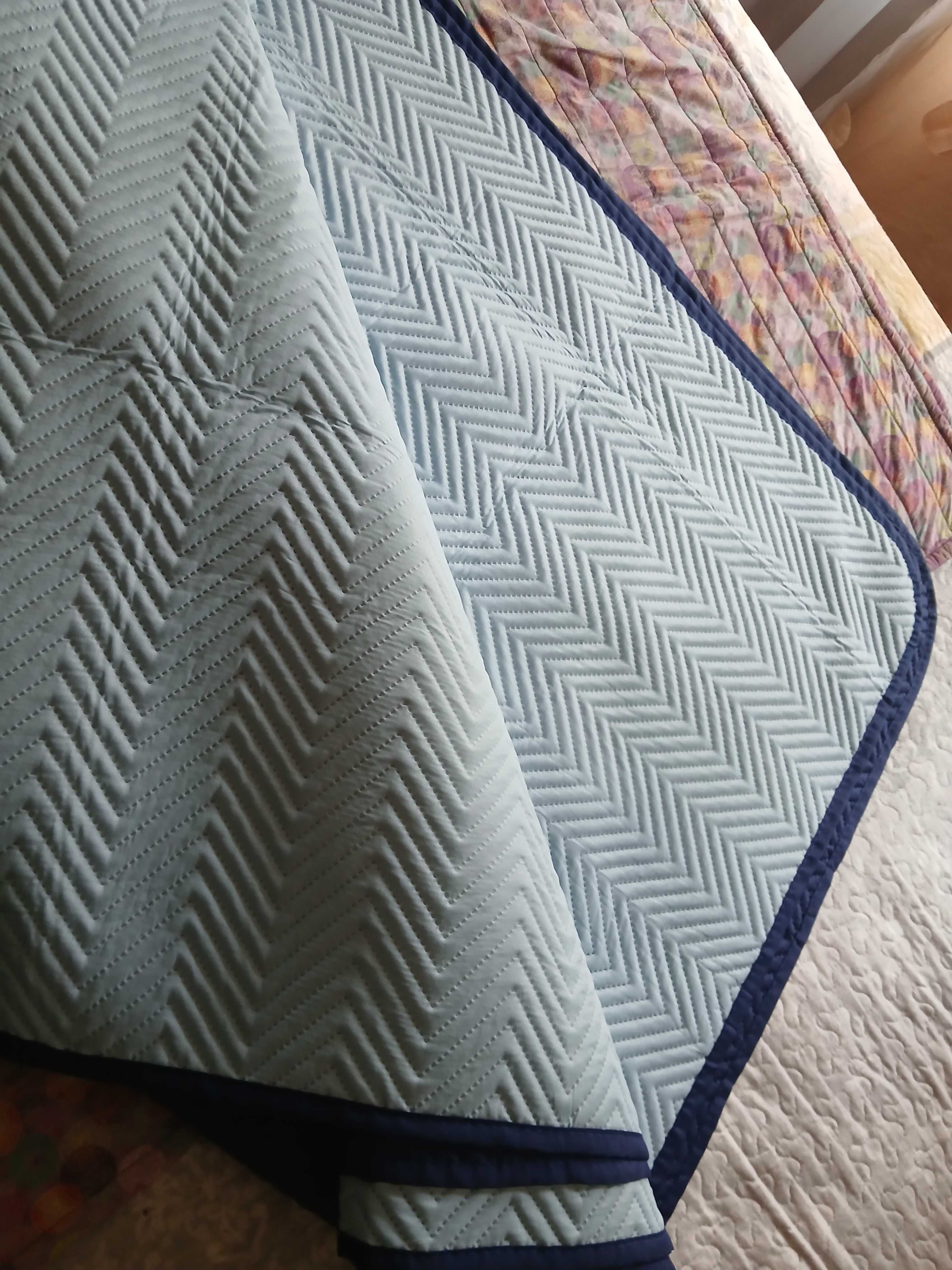 Coberta poliester para cama de casal dupla face (2m por 2,5m) nova