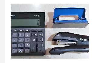 Casio MH12 BK kalkulator zszywacz Rapid dziurkacz komplet biurowy