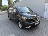 Wynajem busa 9 osobowego Renault Traffic- Automat