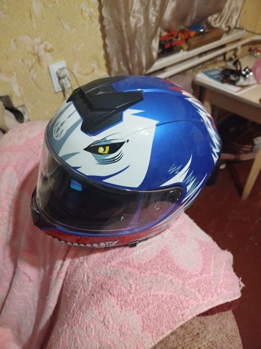 Мото шлем новый.