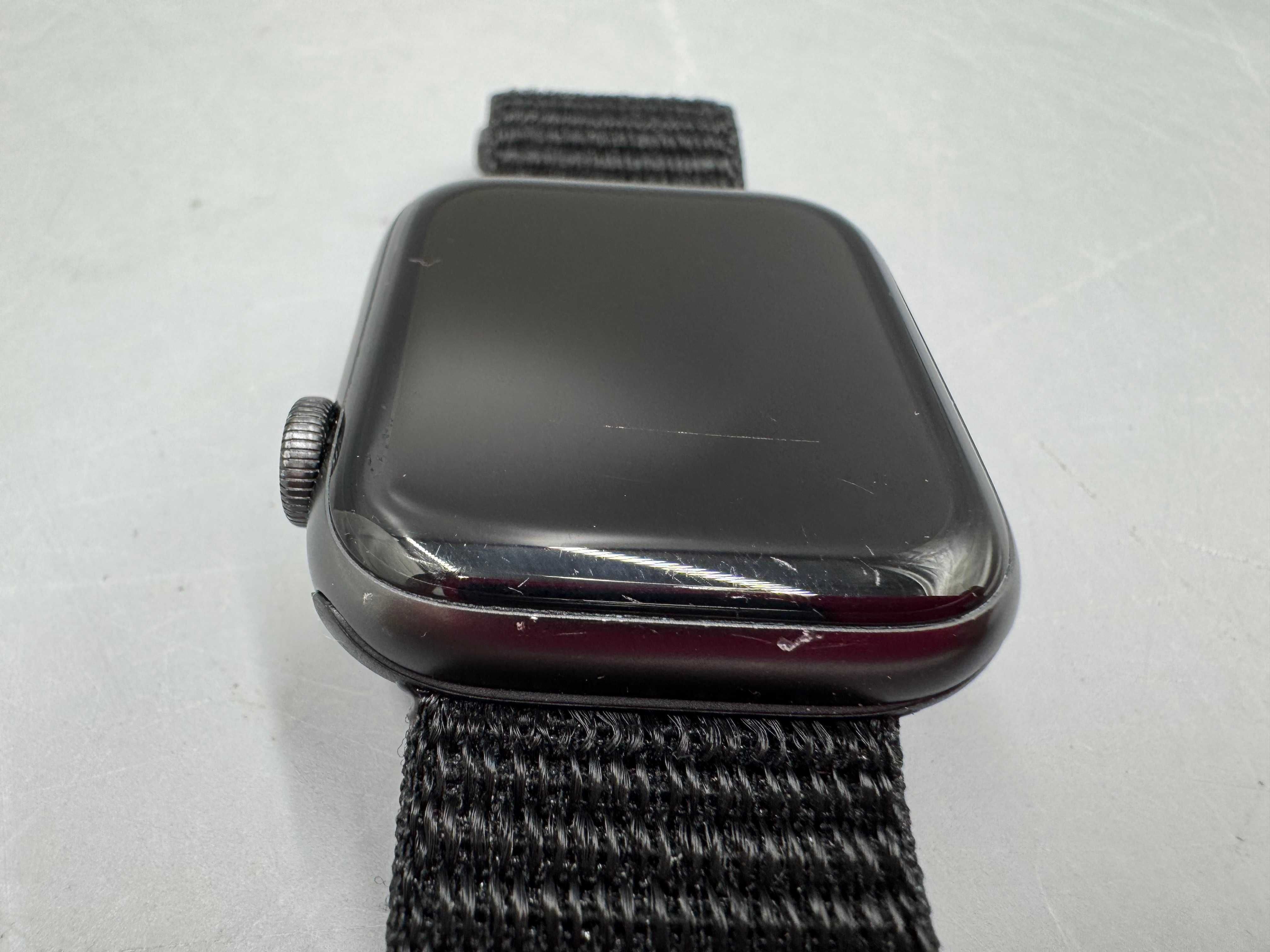 Apple Watch Se 44mm + Ładowarka + Paski