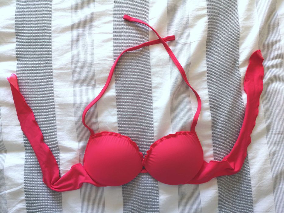 Parte de cima de bikini rosa forte Calzedonia, tamanho 1  (34A/ 34B)