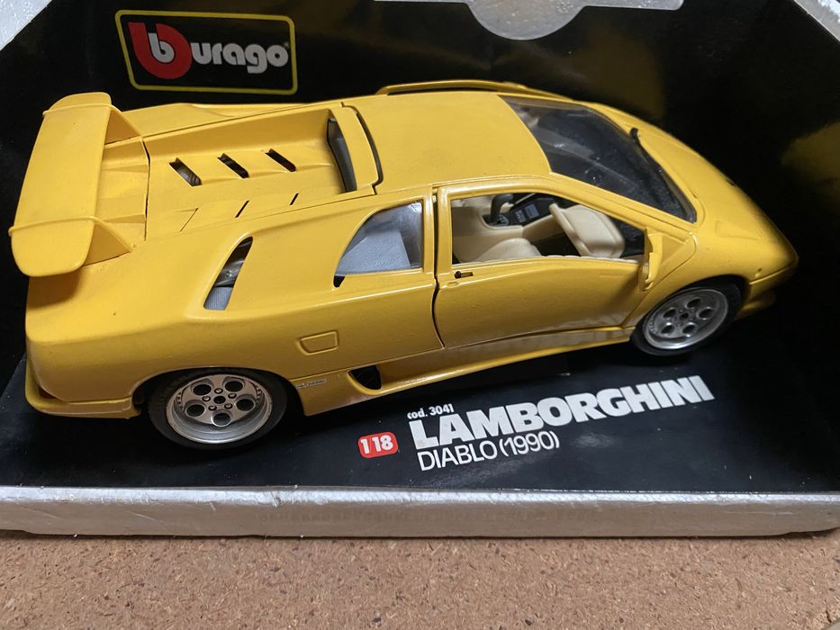 Carros de coleçao bburago