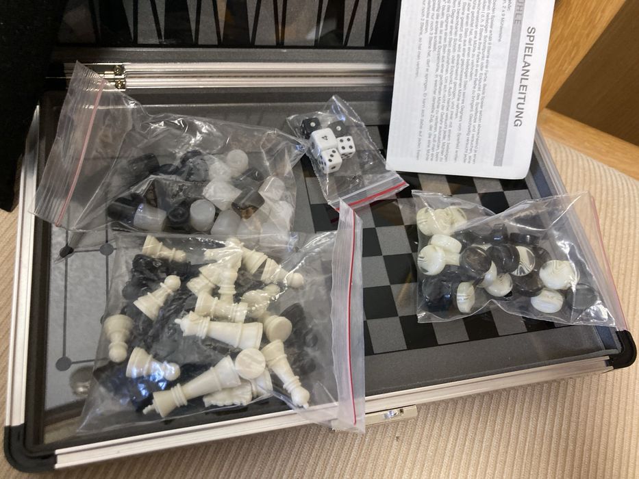 Новый набор шахматы, шашки, нарды,