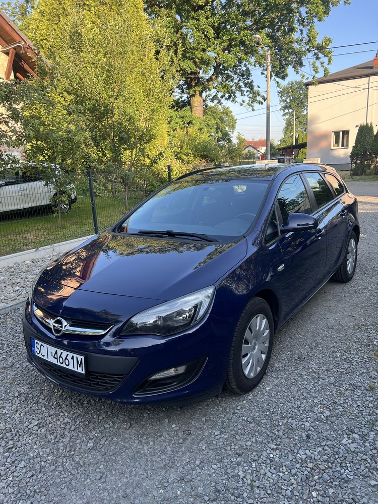 Opel Astra J 1.6 CDTi z 2015r.
