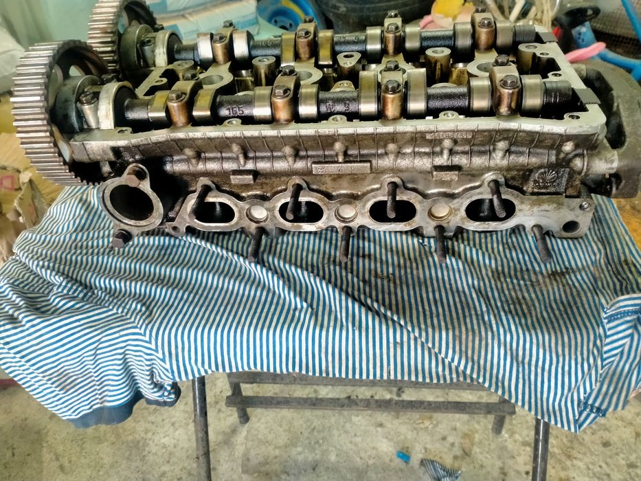 Головки блоку Ланос та Лачеті.