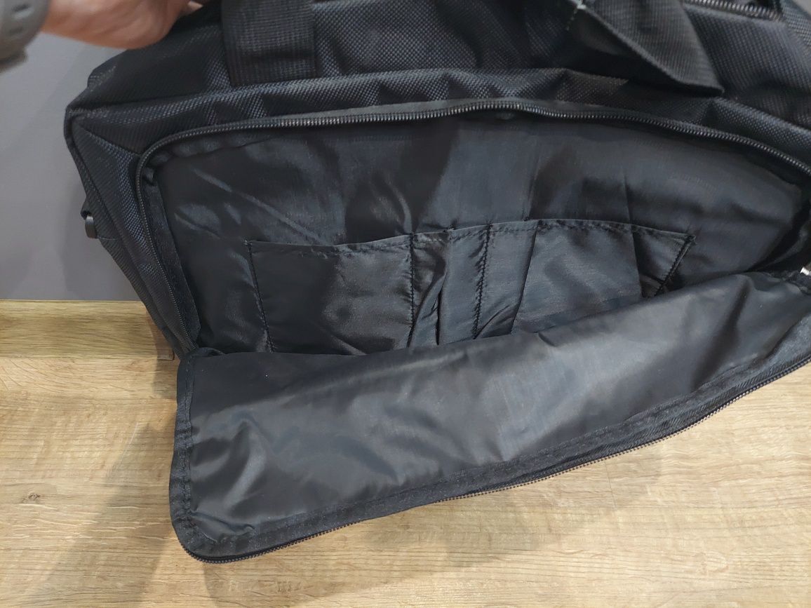 Torba na laptopa do 15,6 cala. Jak nowa.
