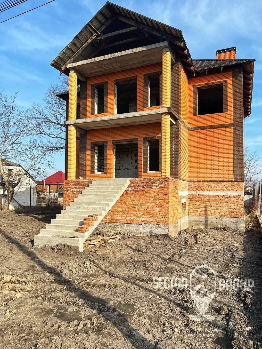 Будинок 320м.кв. в центрі