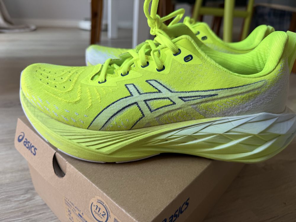 Asics Novablast 4 (como novos)