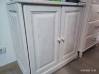 Móvel Cerne pintado. de branco