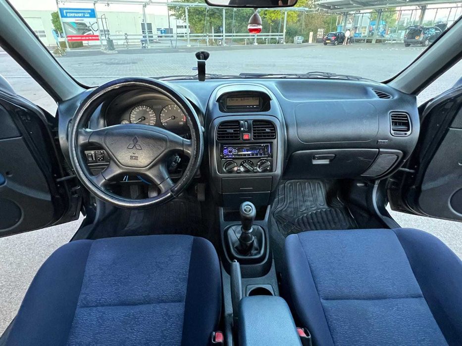 Mitsubishi Carisma 1.3 Gasolina 2002 75cv