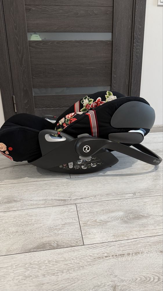 Автокрісло автолюлька cybex cloud z i-size Blossom dark