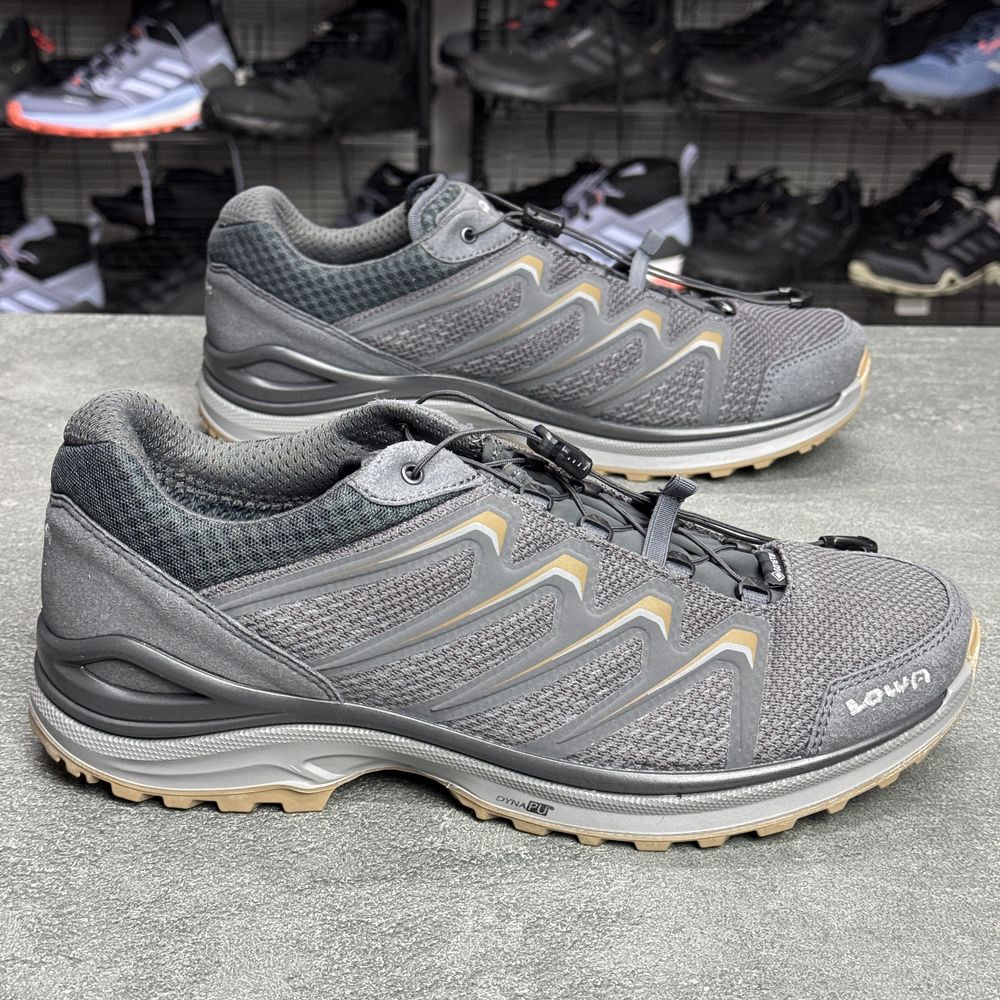 ОРИГІНАЛ 100% Кросівки LOWA Gore tex /44 р