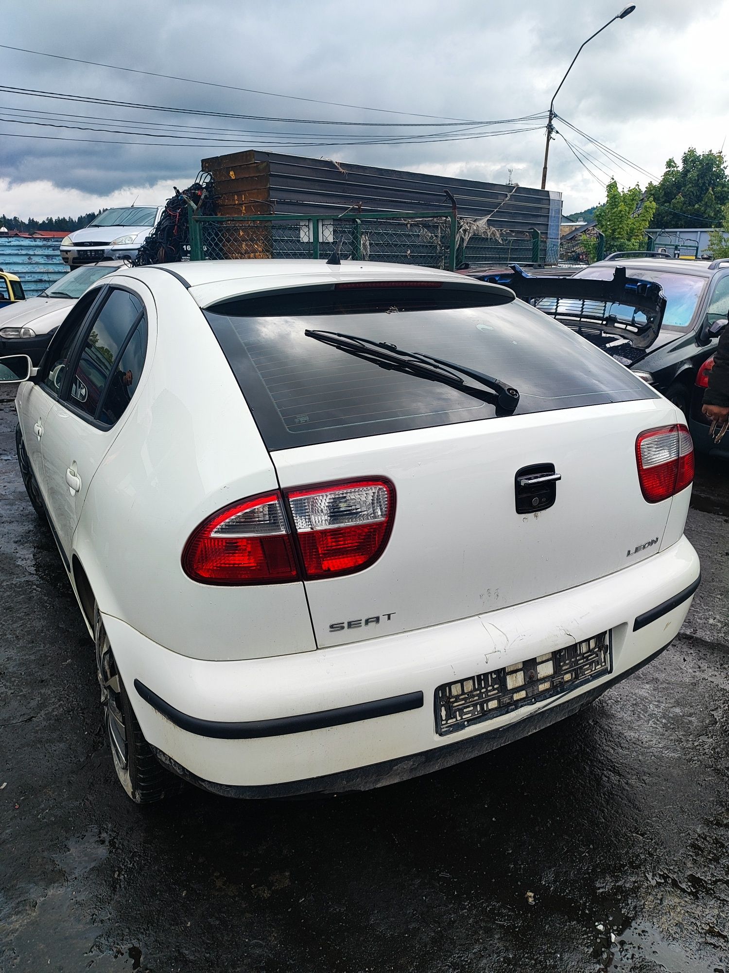 Seat Leon klapa tył