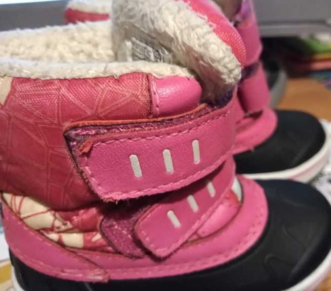 Sprzedam Botki różowe . Rozmiar 20