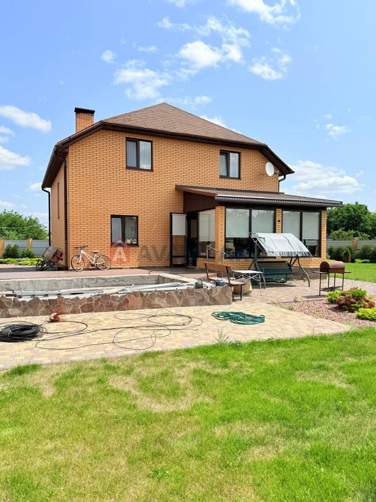 Продам капитальный дом с бассейном АНД
