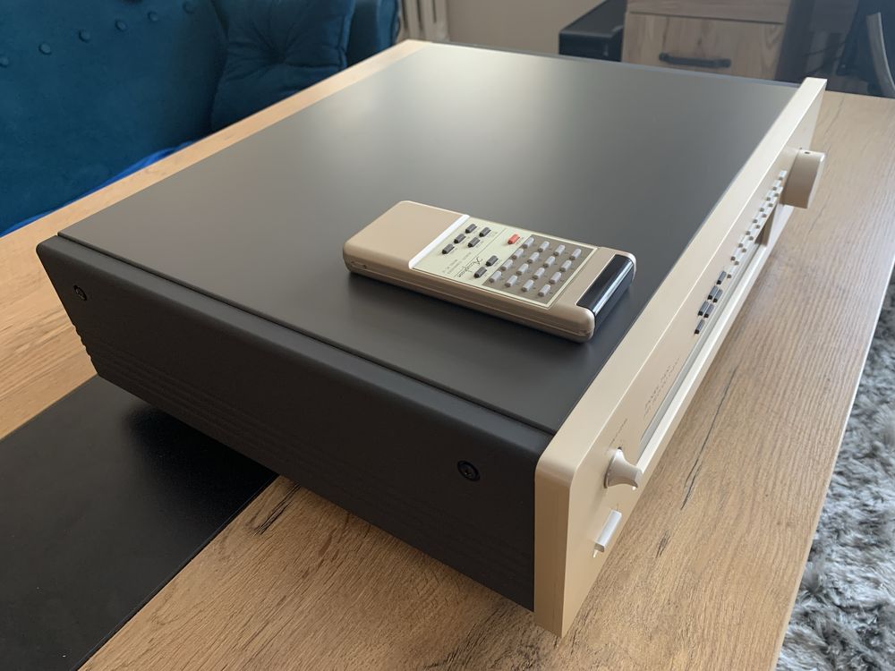 Tuner Accuphase T-109