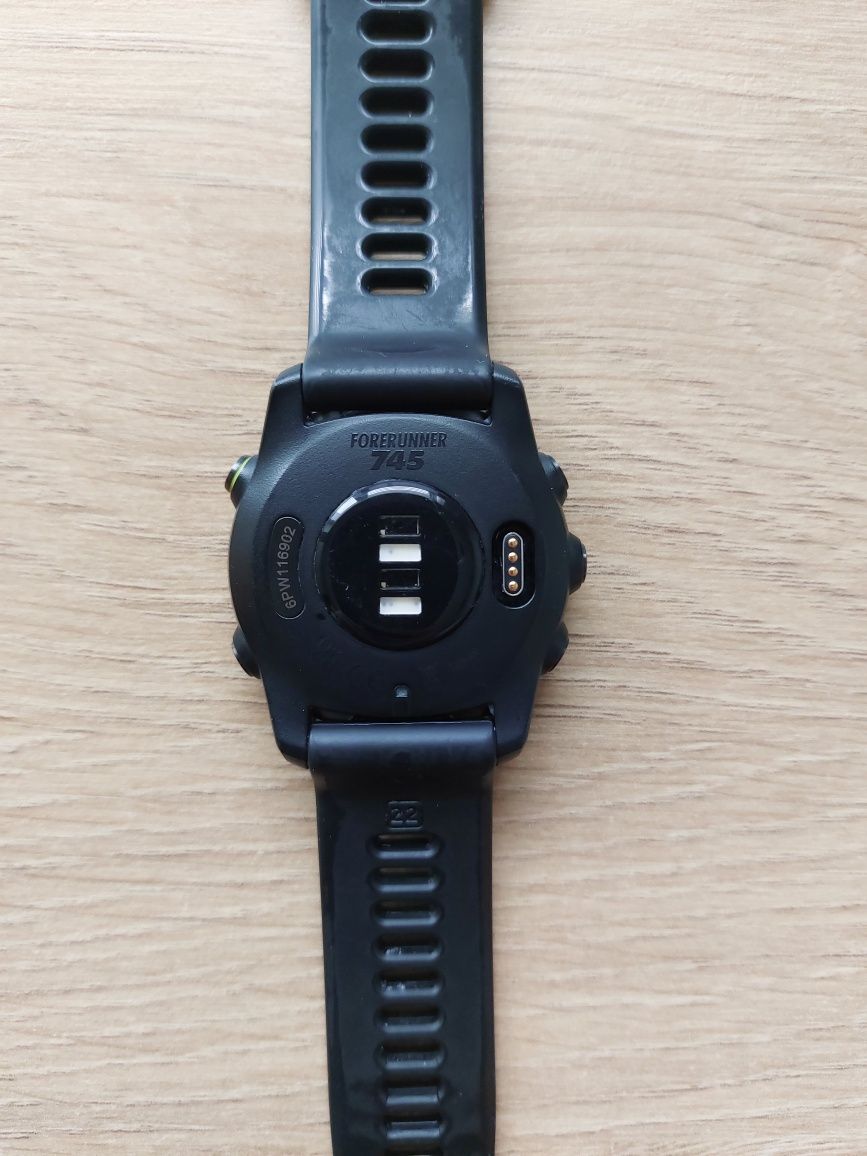 Garmin Forerunner 745
