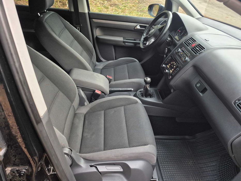 Touran 2.0 140km. 7 osobowy z Niemiec