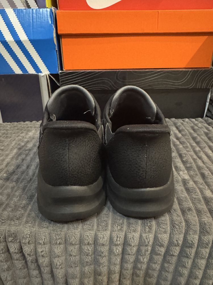 Оригінальні Кросівки Skechers Swift Fit 40,5(26см)