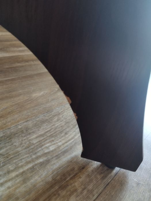 Stolik kawowy ze szklanym blatem