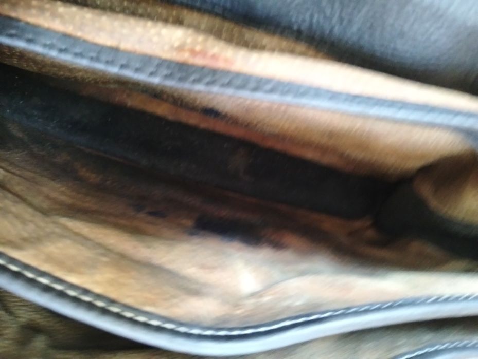 Кожаный портфель